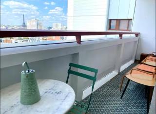 Eiffel Tower View & Pool - 7