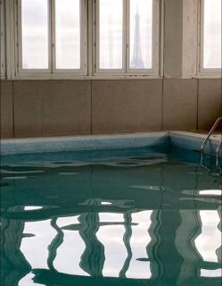 Eiffel Tower View & Pool - 9