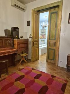 Home in the Heart of the City - Bucarest - 9