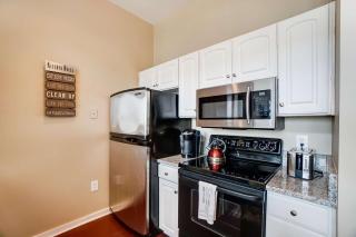 Luxury Uptown Penthouse - 2