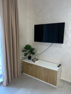 Nikol Apart - 2