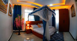 Cozy 3BR Stay & Free Parking - 8