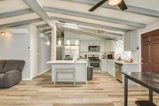 6 Mi to Pacific Beach Pet-Friendly San Diego Home - 2