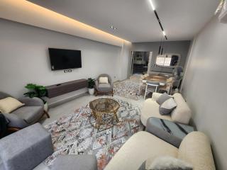 5-Star Luxury Apartment, 3BR, Panoramic View - 0