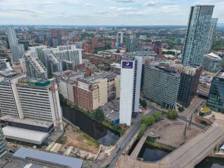 Opulent Skyline Stays - Manchester - 7