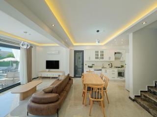 Detached Villa with Private Pool - Oludeniz, Fethiye - Fethiye - 6