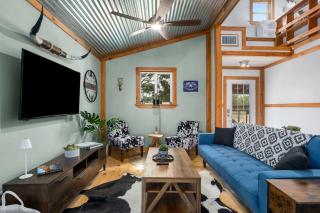 Hollmig Trio - Sleeps 18 Cowboy Pool & 3 Hot Tubs - 7