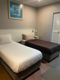 FlowithLin Guesthouse - Durban - 5