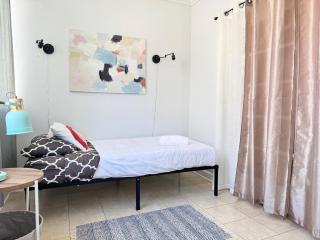 City View Newly Renovated 3 Beds with Free Parking LM2209 - 8