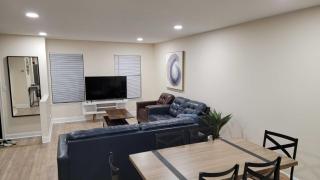 Stylish and Spacious Luxury End-Unit TH - Near IAD - Clifton - 8