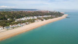The Breakers Beach House - Sandgate - 9