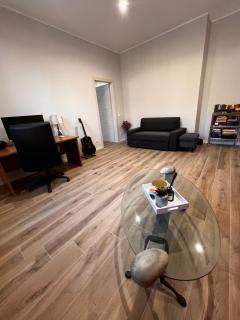 10 min walk from Autodromo Spacious place family - 8