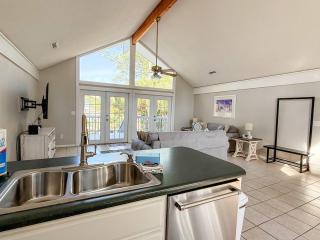 Canal Front Pet Friendly Boat Dock St George Island-Beach access - 2
