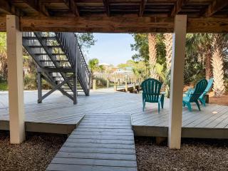 Canal Front Pet Friendly Boat Dock St George Island-Beach access - 4
