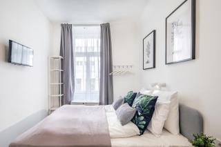 Stylish studio at Very Central Location with AirCon - 6