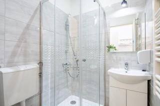 Very Central - Very Small - Lively Area - 4