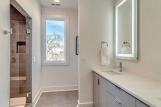 Broadview at the Gulch - Rooftop Lounge with Views - 1