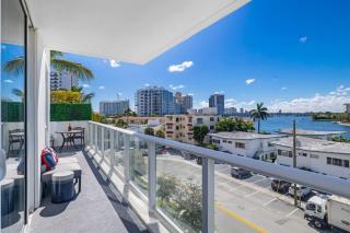 Champagne at Tiffany's - Luxury Condo by the Beach - 6