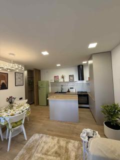 Sunny corner - 7