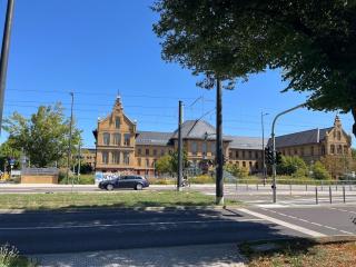 Zentral, direkt am BG Krankenhaus - 7