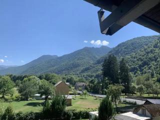 Mountain view 2-bedroom Pyrenees apartment - 7