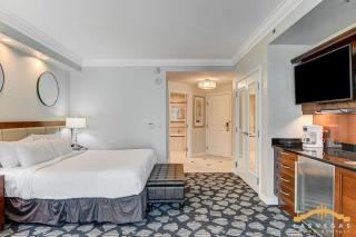 MGM Signature-22-711 Strip View Jacuzzi Studio - 6