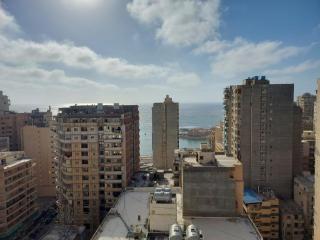 Miramar Aparthotel with sea view - Alexandria - 8