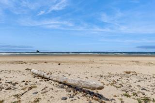 Cape Meares Beach Getaway - 7