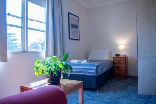 Royal Hotel - 8