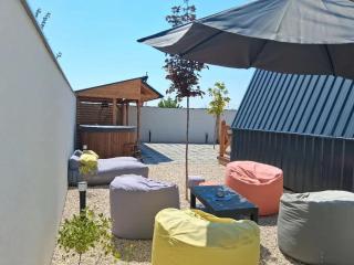 Wooden Villa Cardinals - 7