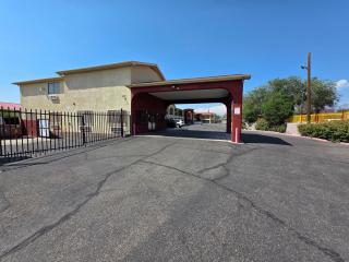 American Inn & Suites - 6