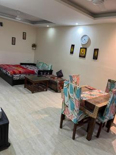The Platinum Palisade 1BHK 2Double Beds in Tapovan - Rishīkesh - 1