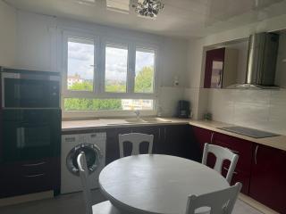 Appartement avec balcon et parking - Montbéliard - 1