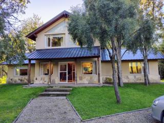 Casa del Bosque Lago Gutierrez - 3