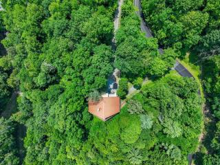 Must See- 4300 SQFT, Views, Privacy, Pool Access - 9