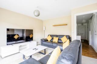 Modern 4-BDR House + Parking | Walk to City Centre - Manchester - 8