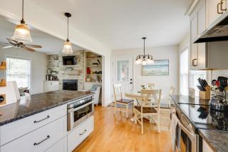 Walk to Pawcatuck River Family-Friendly Home! - 6