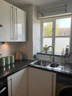 1 bed Flat Greater London - 6
