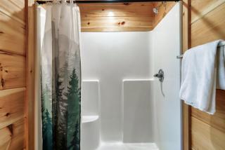 One Mile to PForge , Theater, Billiards , Hot Tub - 5