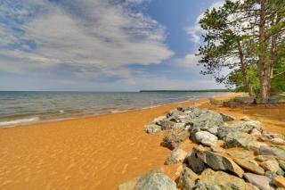 Lakefront Lookout! Private Sand Beach on Superior - Marquette - 4