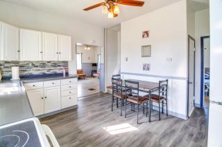 Walk to Fairgrounds Bladen Countryside Hideaway! - - 2