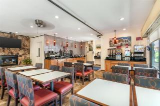 Best Western Plus Sonora Oaks Hotel and Conference Center - 8