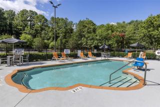 Best Western Plus Clemson Hotel & Conference Center - 7