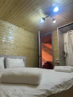 Lizi's Cottage - 3