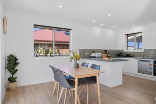 Stylish Hobart Gateway - Renovated & Pet Friendly - Sorell - 3