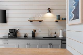 NEW - Modern Cabin in Glamping Resort Sleeps to 6 - 1