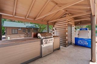 Timber Lodge Cabin 6 - 1