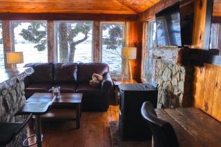 Zen Lakeside Getaway Nova Scotia - Dockside Den - 2