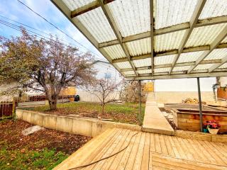 Private queen bdrm near downtown - share house, not entire place - 1