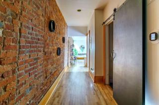 Prime Location Top Rated Clean Parking Free! - Columbus - 7